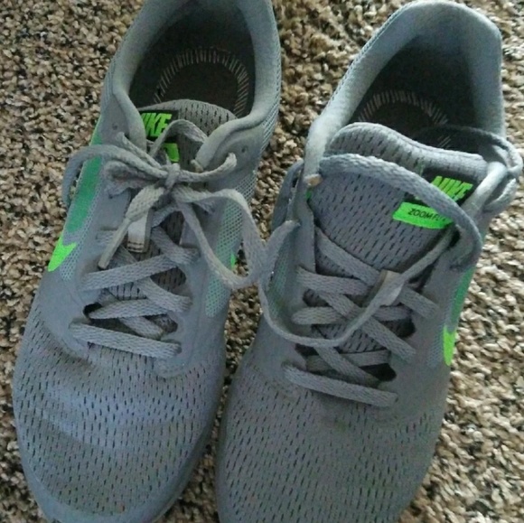 Nike running shoes - Picture 2 of 5